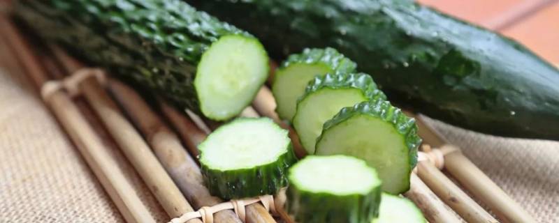 黄瓜晒干怎么晒才能绿(黄瓜晒干怎么晒)