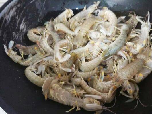 虾婆婆的剥法(虾婆婆的肉怎么做好吃)