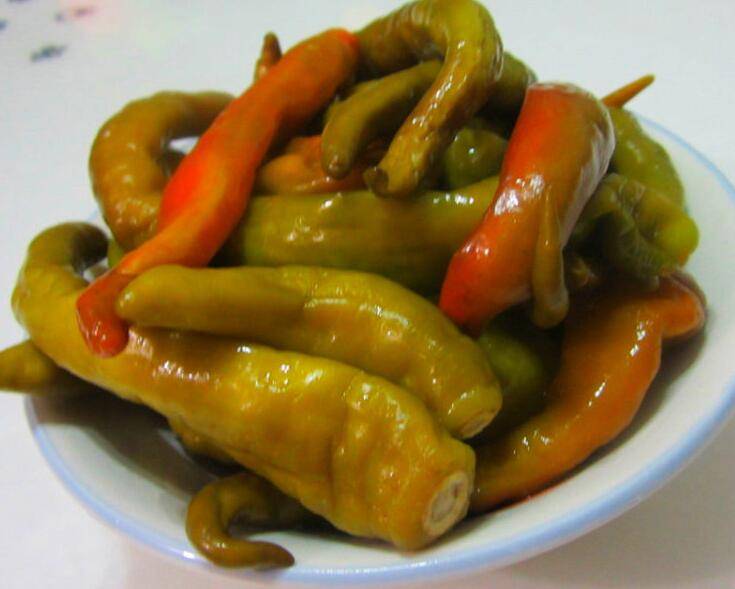 青辣椒整个怎么腌的好吃(怎样腌的青辣椒好吃)