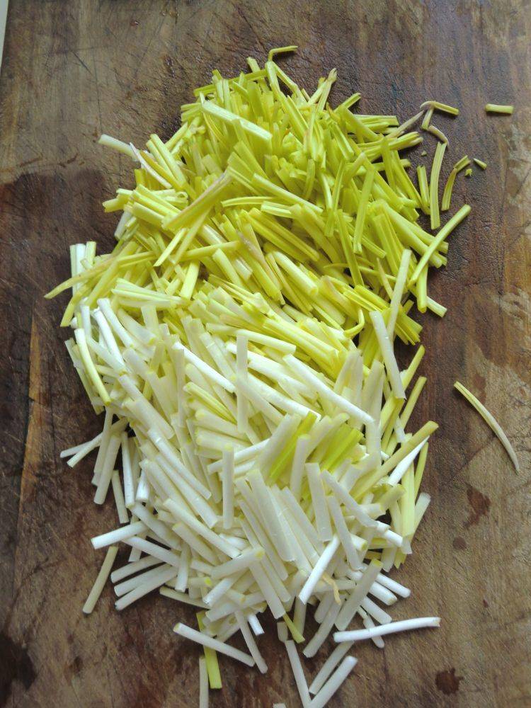 炒豆腐怎么做(炒豆腐怎么做才好吃)