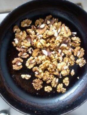 核桃怎么炒熟打粉(核桃怎么炒熟用什么方法)