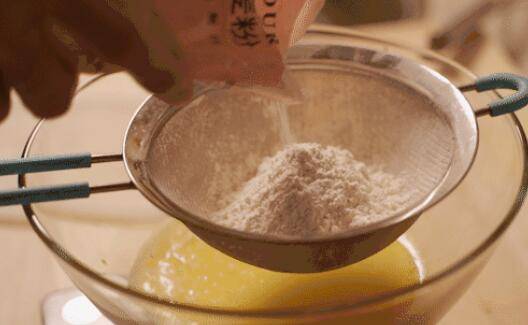 华夫饼面糊怎么调(华夫饼怎么调面糊酥脆)