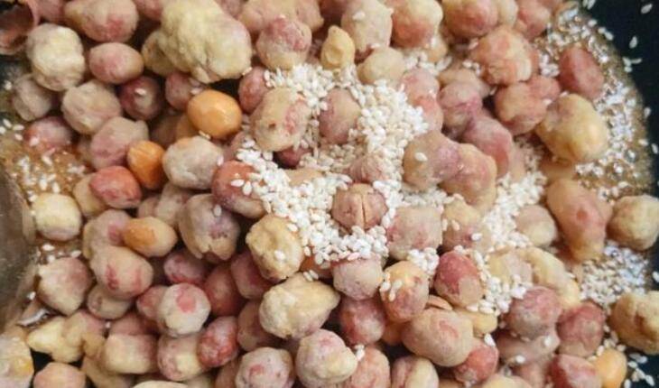 蛋清炒花生米的做法(蛋清花生米做法大全)