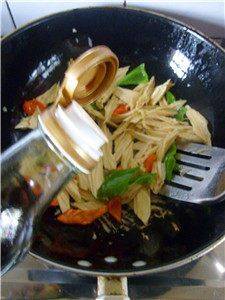 腐竹怎么炒好吃儿童(腐竹怎么炒好吃最简单)