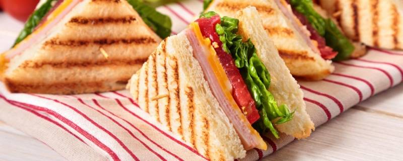 三明治可以放微波炉里面热吗(三明治可以放微波炉么)