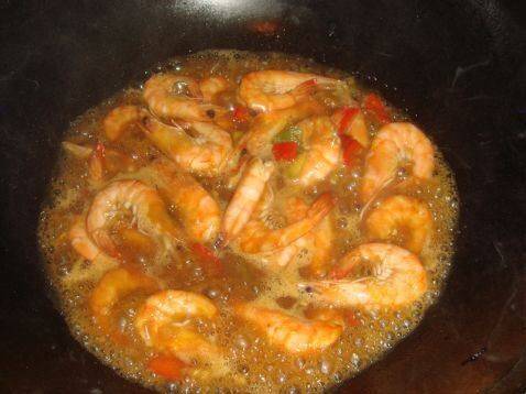 河虾怎么炒好吃(河虾怎么炒才好吃的做法大全)