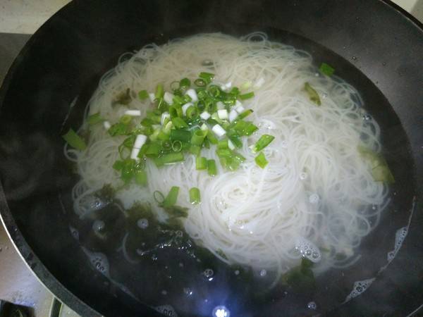 钢丝面怎么做好吃法大全(钢丝面怎么做好吃又简单)