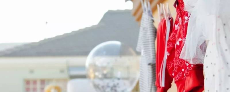 晚上洗衣服晾在外面好不好(晚上把衣服晾外面好吗)