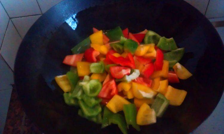 怎么炒风干牛肉的做法(风干牛肉和什么炒好吃)