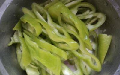 干豆腐皮怎么炒好吃的做法大全(干豆腐皮怎么炒好吃)