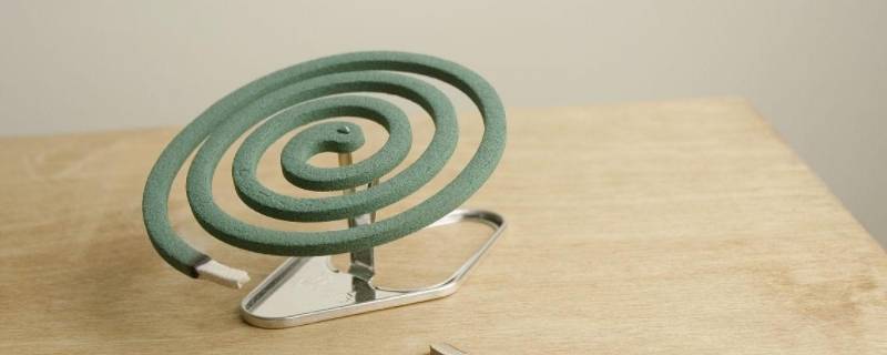 晚上点蚊香睡觉对人体有危害吗(睡觉点蚊香不开窗可以吗)