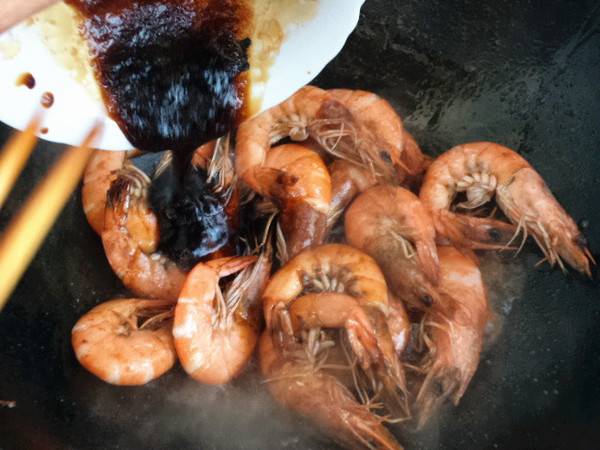 虾怎么炒好吃家常(家常的虾怎么炒好吃)
