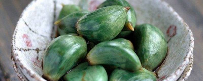 腊八蒜怎么做最正宗好吃(腊八蒜怎么做才能绿)