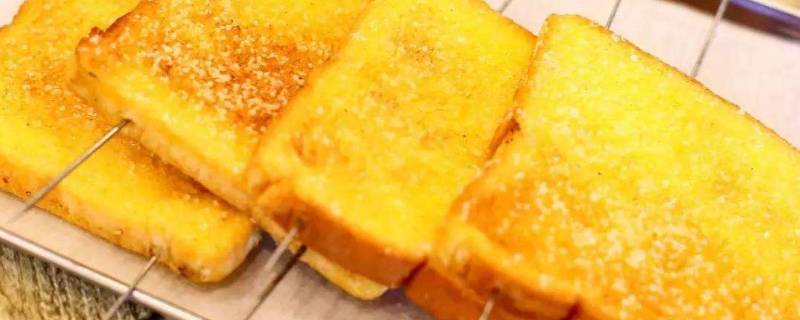 烤面包放中层还是下层(烤箱烤面包的温度和时间)