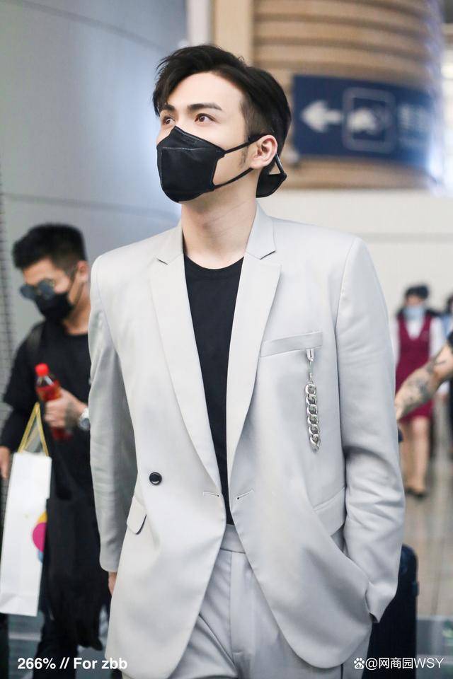 张彬彬呆萌(霸道男神照片)