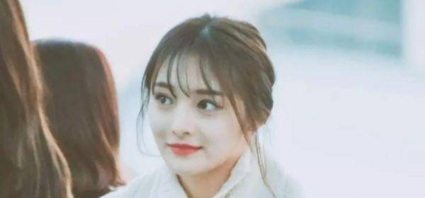 她为外国工作了八年,否认自己是中国人,现在居然还有脸回来淘金!