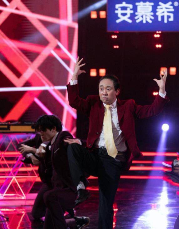 离开嘉陵九年，白打得很烂。他背后发生了什么？