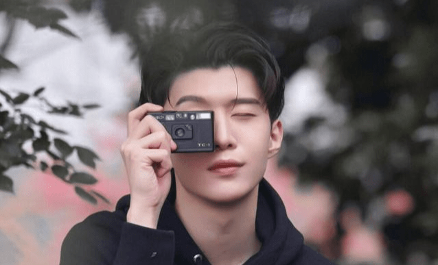 富二代人设明星(颜值逆天的富二代)