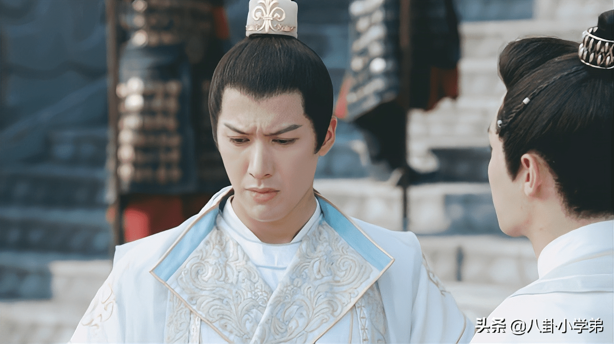 古装圆脸女星(大马脸男演员)