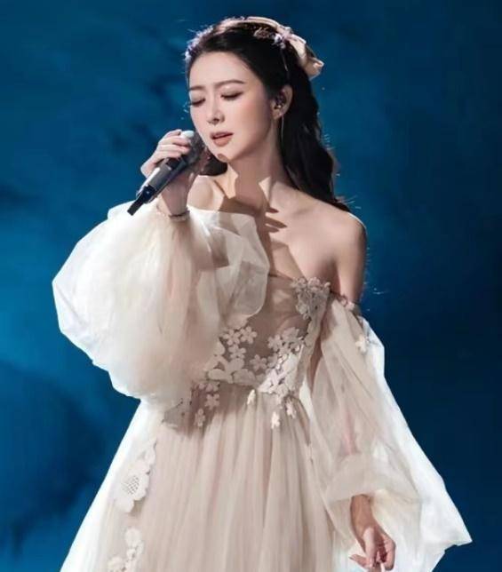 薛凯琪说江一燕视频经典片段(江一燕薛凯琪澄清)