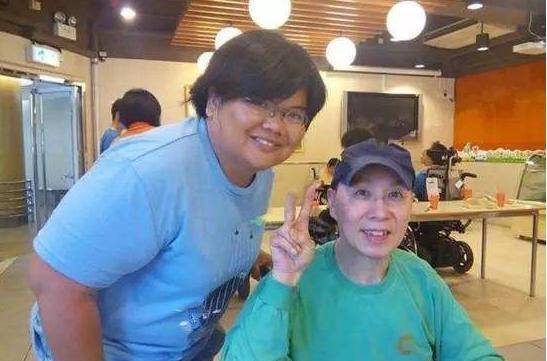 香港年轻男歌星患癌(66岁香港歌星病魔缠身)