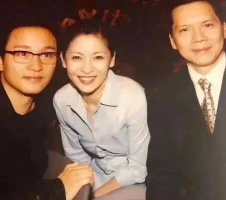 向华强为什么不嫁给美丽的关之琳?看看陈岚年轻时的照片。