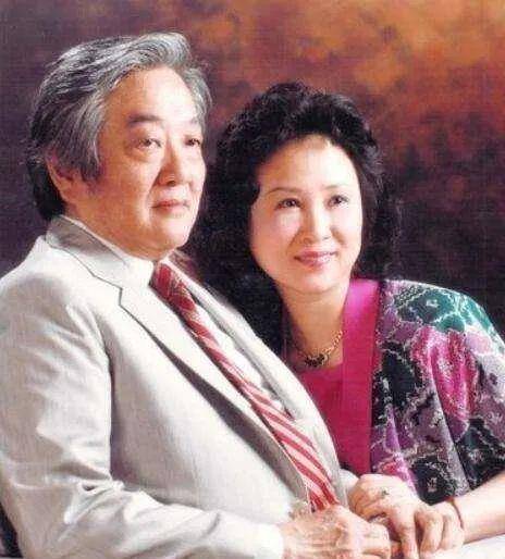 陶昕的前妻：她的丈夫为了琼瑶抛弃了妻子和儿子。她撕碎了三笑88岁带走丈夫的仇恨。