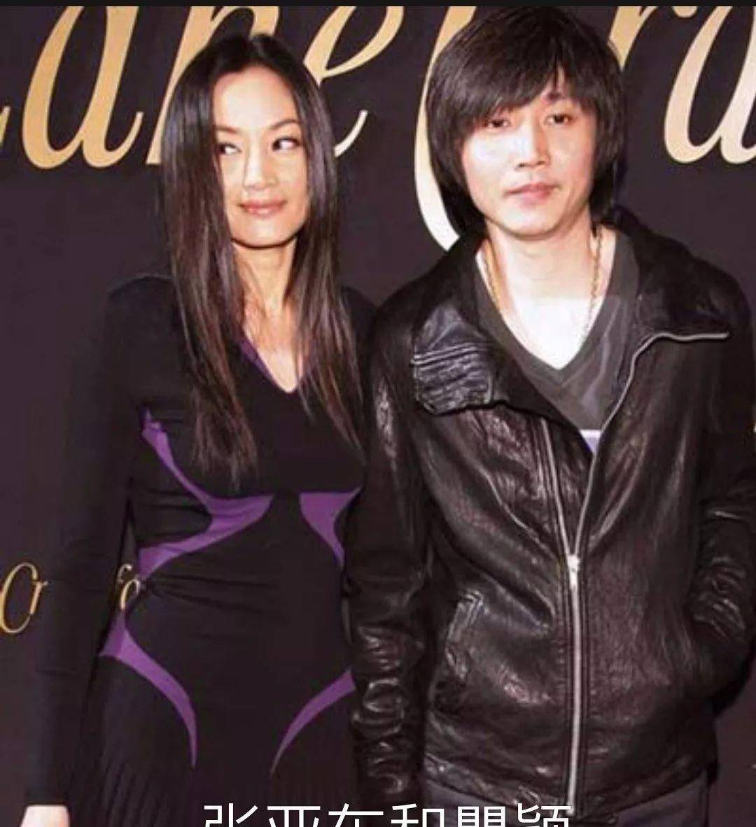 屈生日那天,胡在卡点送上祝福。他的友谊30年没变。爱上四个男人后,