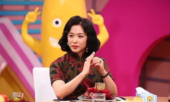 时隔四年，《金星秀》回归！54岁时，偶然遇见维纳斯帕里斯，与丈夫相依为命。