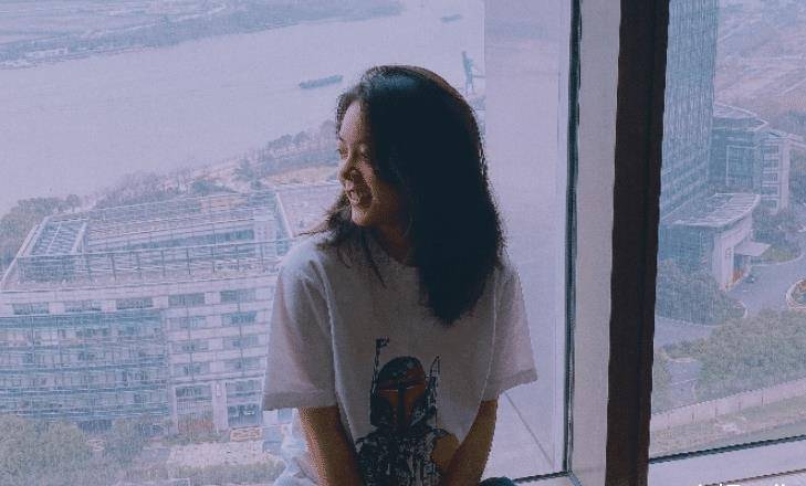 天使,17岁晒全家福,去掉节目滤镜的保护,连女粉都陶醉了。