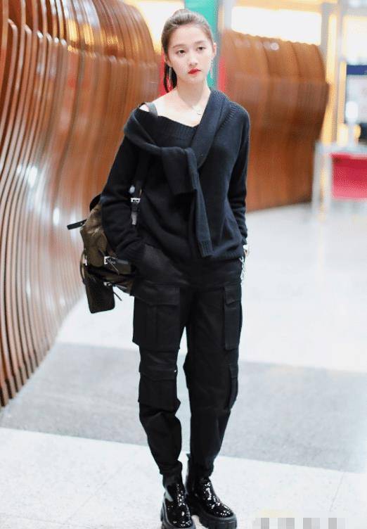 关晓彤鹿晗情侣照片(关晓彤鹿晗同时晒照)