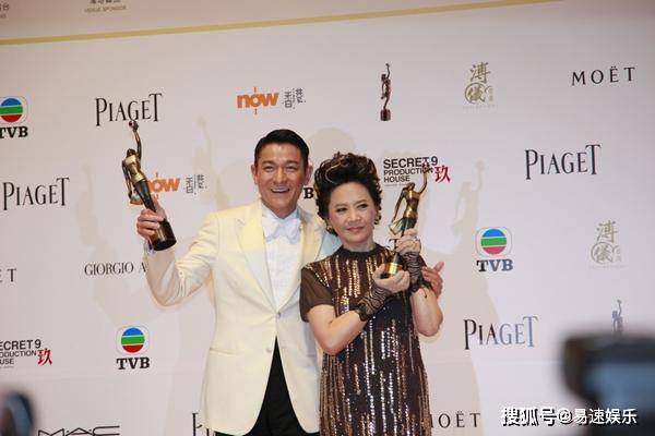 刘德华妻子朱丽倩家境(刘德华为啥娶朱丽倩)