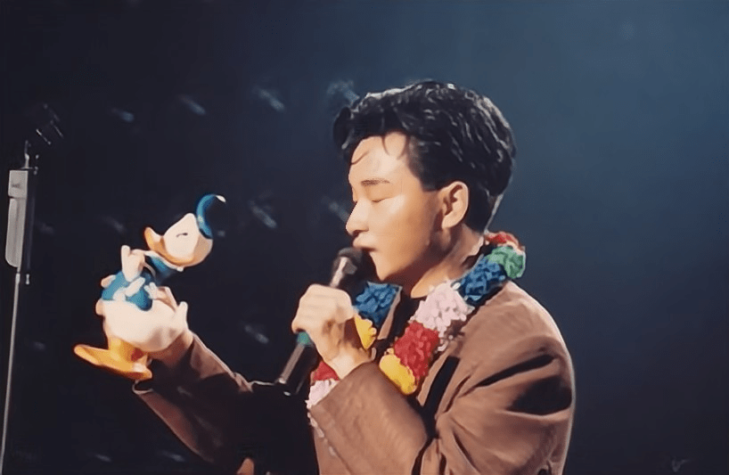 张国荣逝世17周年唐鹤德发文缅怀(2002年张国荣生日唐鹤德为什么缺席)