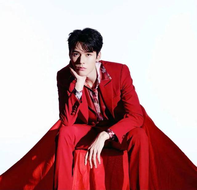 西蒙是阴性?鹿晗借酒浇愁?买Esther Yu热搜圈粉?