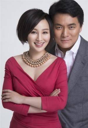 20岁成名与丈夫裸婚被抛弃(19岁一举成名拍戏途中和丈夫裸婚)