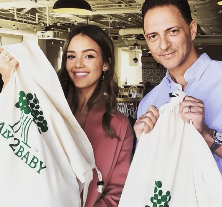 美国女演员杰西卡·坎贝尔(杰西卡阿尔芭近照)