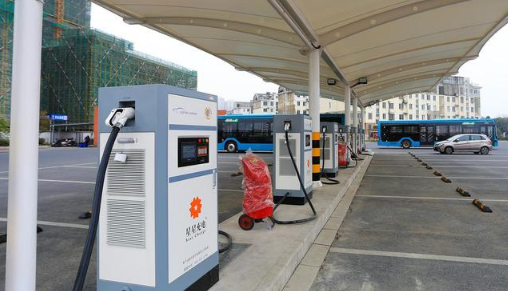 电动汽车快充只能充到80(新能源汽车充到80就充不进了)