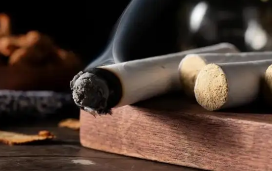 三伏灸去医院还是理疗中心好(三伏灸去医院还是去美容院)