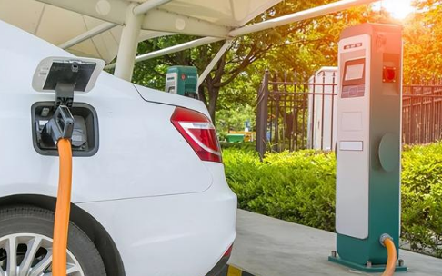 新能源车充电会有声音吗(新能源汽车充电电池有响声)