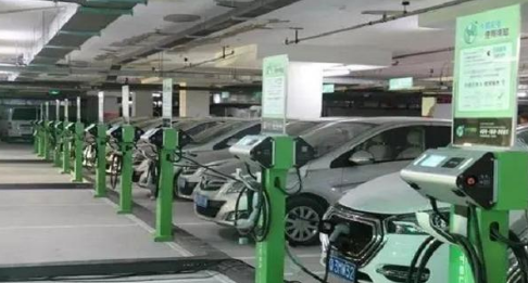 新能源车充电会有声音吗(新能源汽车充电电池有响声)