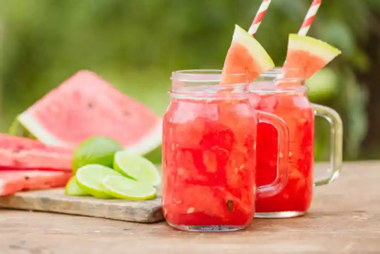 西瓜汁可以加雪碧嘛(西瓜汁可以加雪碧吗)