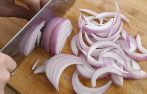 洋葱水真的可以治咳嗽吗(洋葱水止咳化痰吗)