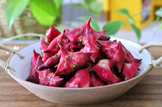 菱角煮熟了长什么样(菱角熟了之后 脆吗)