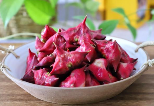 菱角没熟透可以吃吗(菱角晒干了怎么吃)