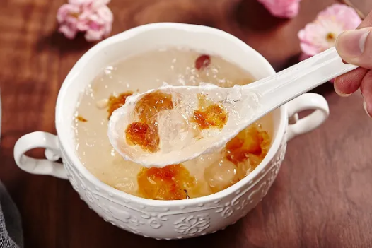 蒸燕窝用开水还是凉水(蒸燕窝用开水还是冷水蒸)