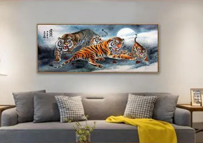 客厅挂老虎画好吗(客厅挂老虎的画好不好)