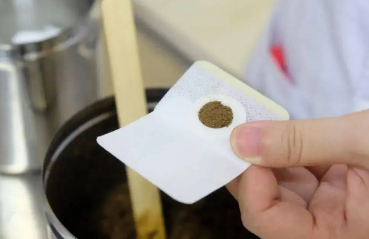 三伏贴一次可以贴几个穴位(三伏贴一次可以贴几个位置)