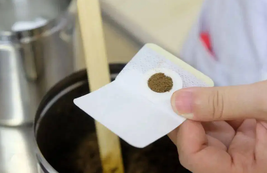 三伏贴一定要贴正确位置才有效吗(三伏贴一定要贴完整疗程吗)