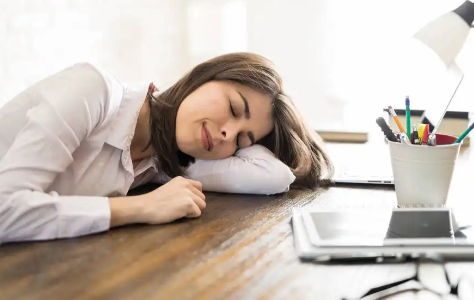 为什么休息比上班还累说说(为什么休息比上班累)