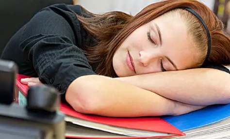 为什么休息比上班还累说说(为什么休息比上班累)